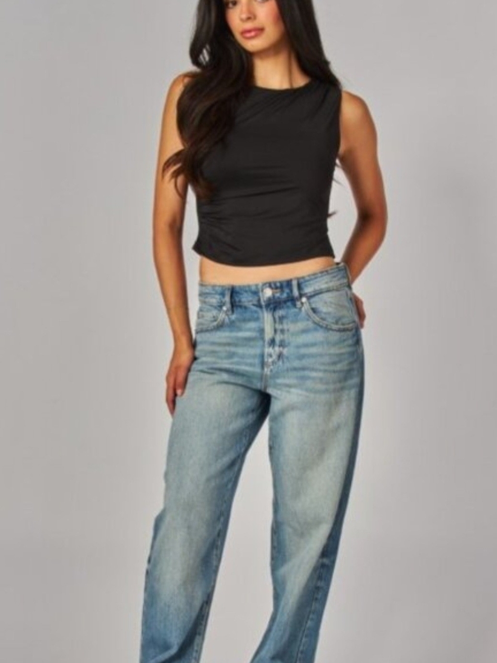 Black Sleeveless Crop Top - Women's Casual Tank